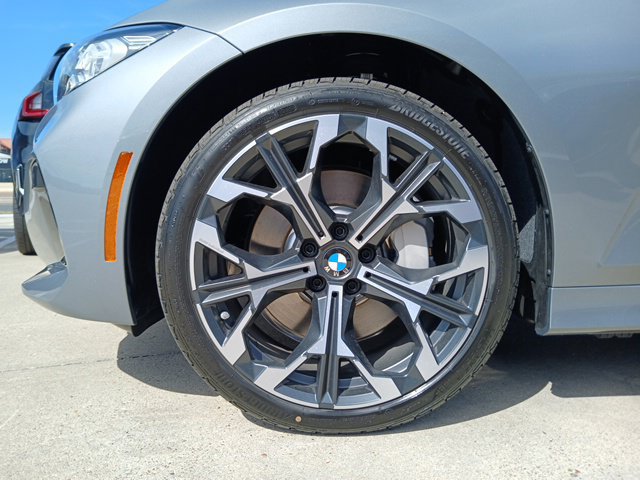 New 2026 BMW 330i Sedan w/ Convenience Package RWD image 5