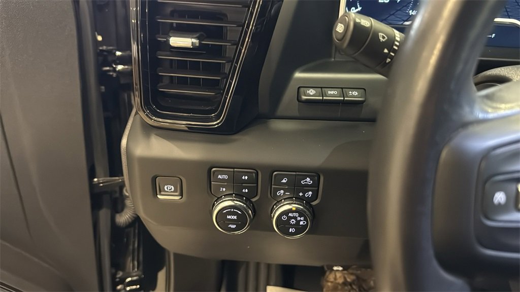 Used 2024 GMC Sierra 1500 AT4X image 34