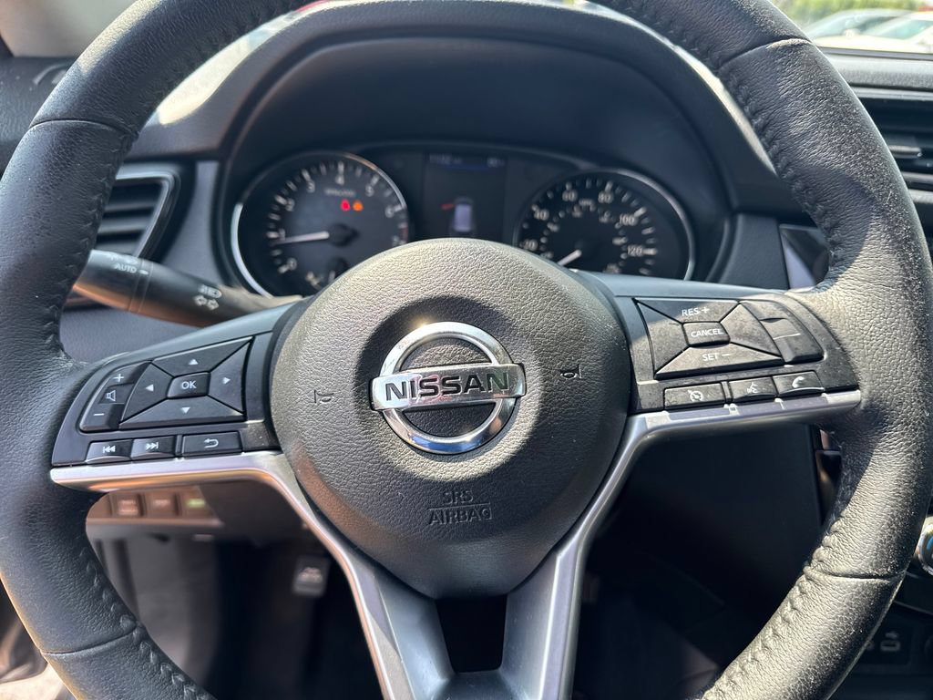 Used 2019 Nissan Rogue SV AWD/4WD image 18