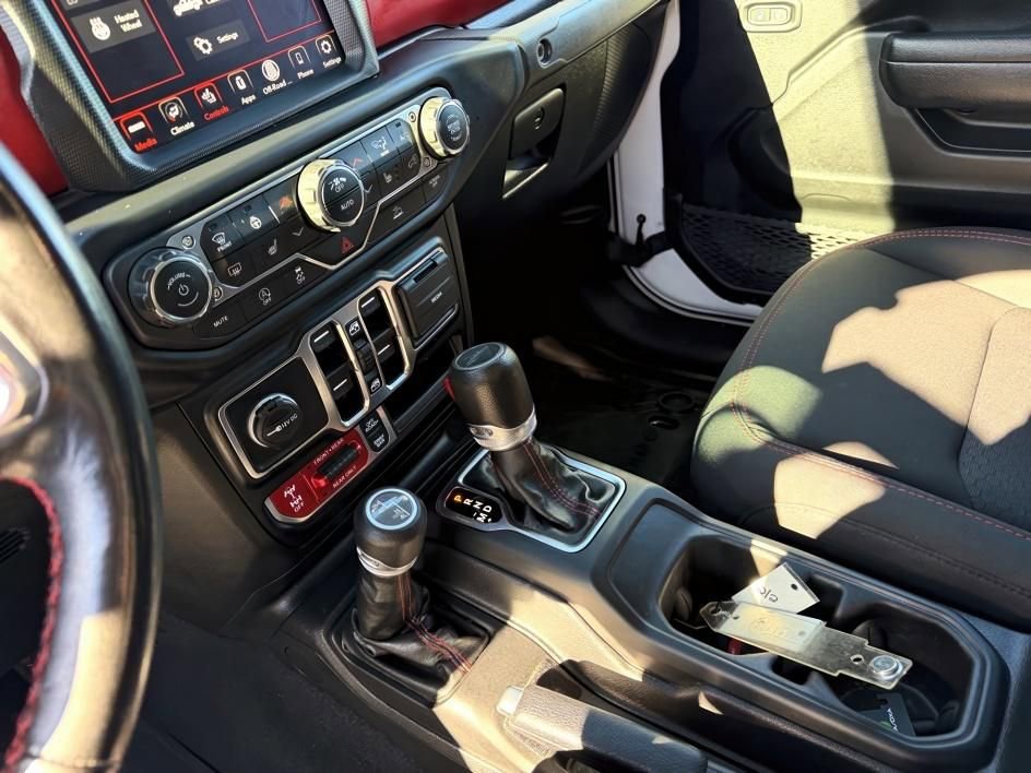 Used 2023 Jeep Gladiator Rubicon w/ Cold Weather Group image 20