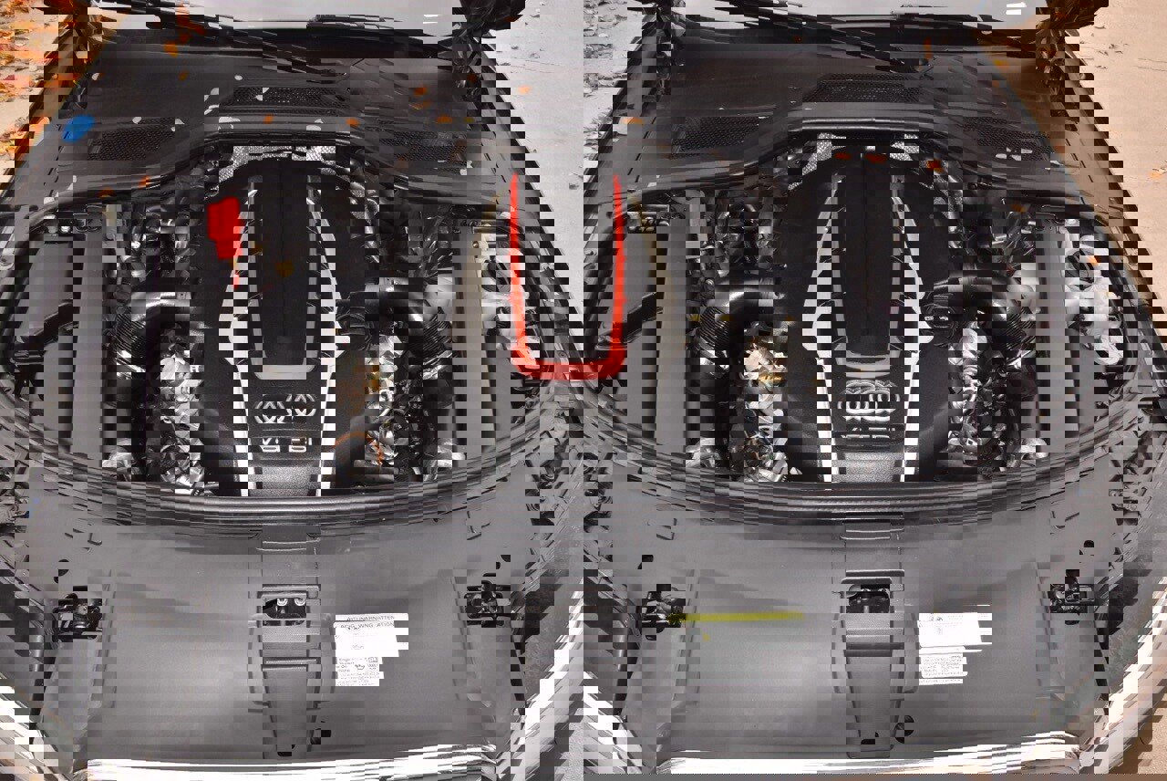 Used 2014 Audi S8 w/ Cold Weather Package image 38