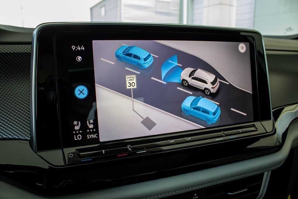 New 2025 Volkswagen Atlas Cross Sport SEL Premium R-Line image 41