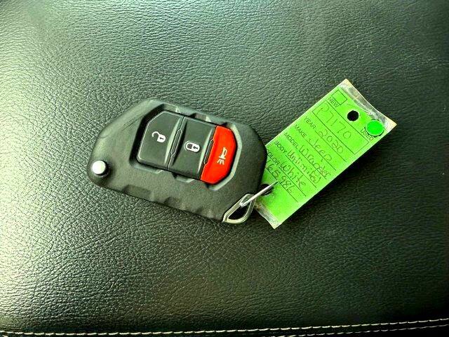 Used 2020 Jeep Wrangler Unlimited Sahara image 30