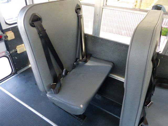 Used 2007 Chevrolet Express 3500 w/ School Bus Package RWD image 25