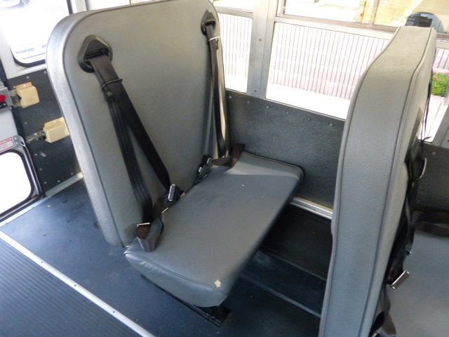 Used 2007 Chevrolet Express 3500 w/ School Bus Package image 25