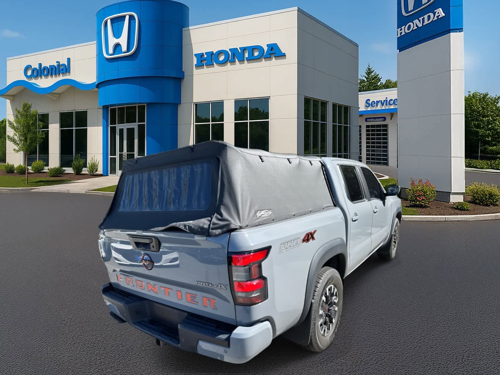 Used 2022 Nissan Frontier PRO-4X w/ Technology Package image 6