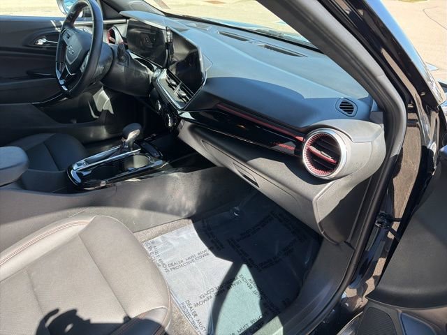 Used 2024 Chevrolet Trax RS FWD image 35