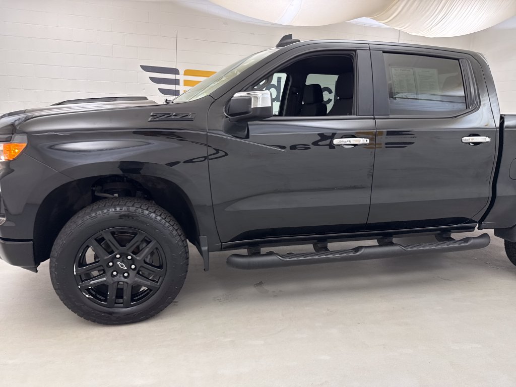 Used 2023 Chevrolet Silverado 1500 Custom Trail Boss w/ LPO, Dark Essentials Package AWD/4WD image 10