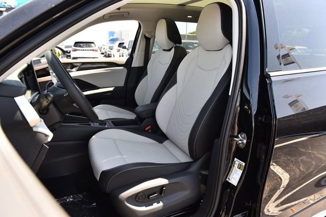 New 2026 Volkswagen Tiguan SE FWD image 19