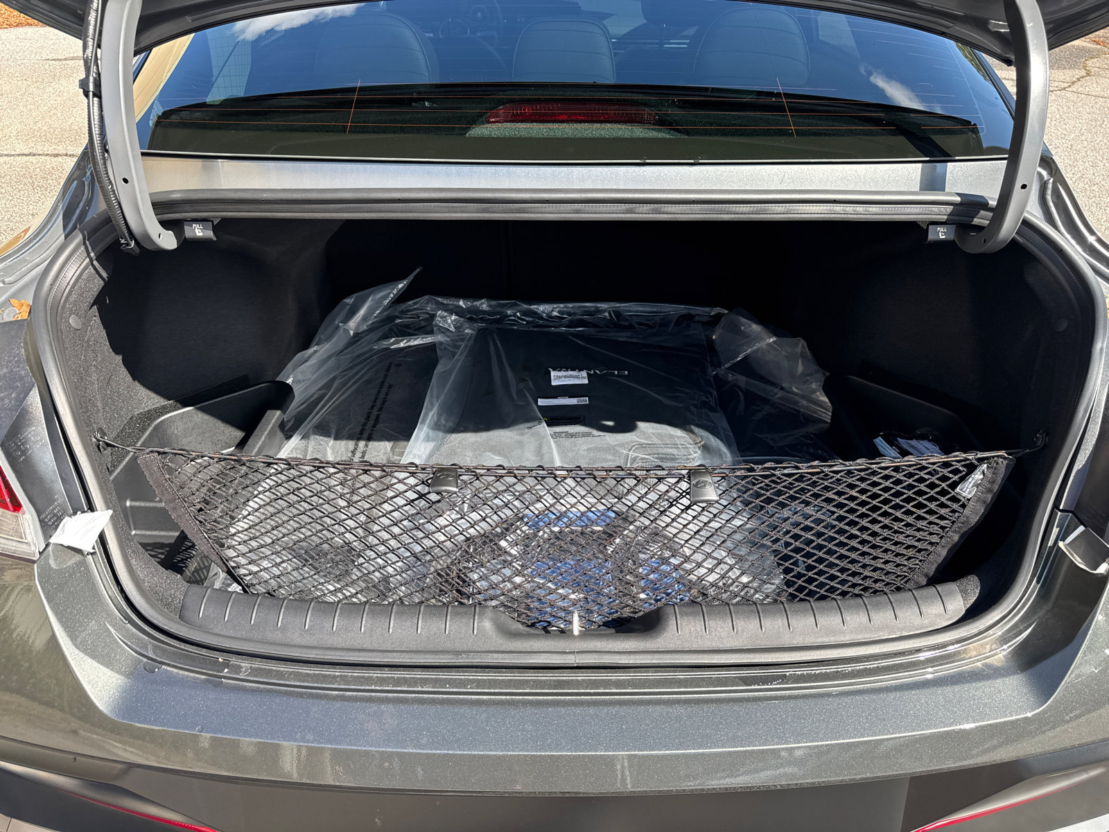New 2026 Hyundai Elantra Limited FWD image 19