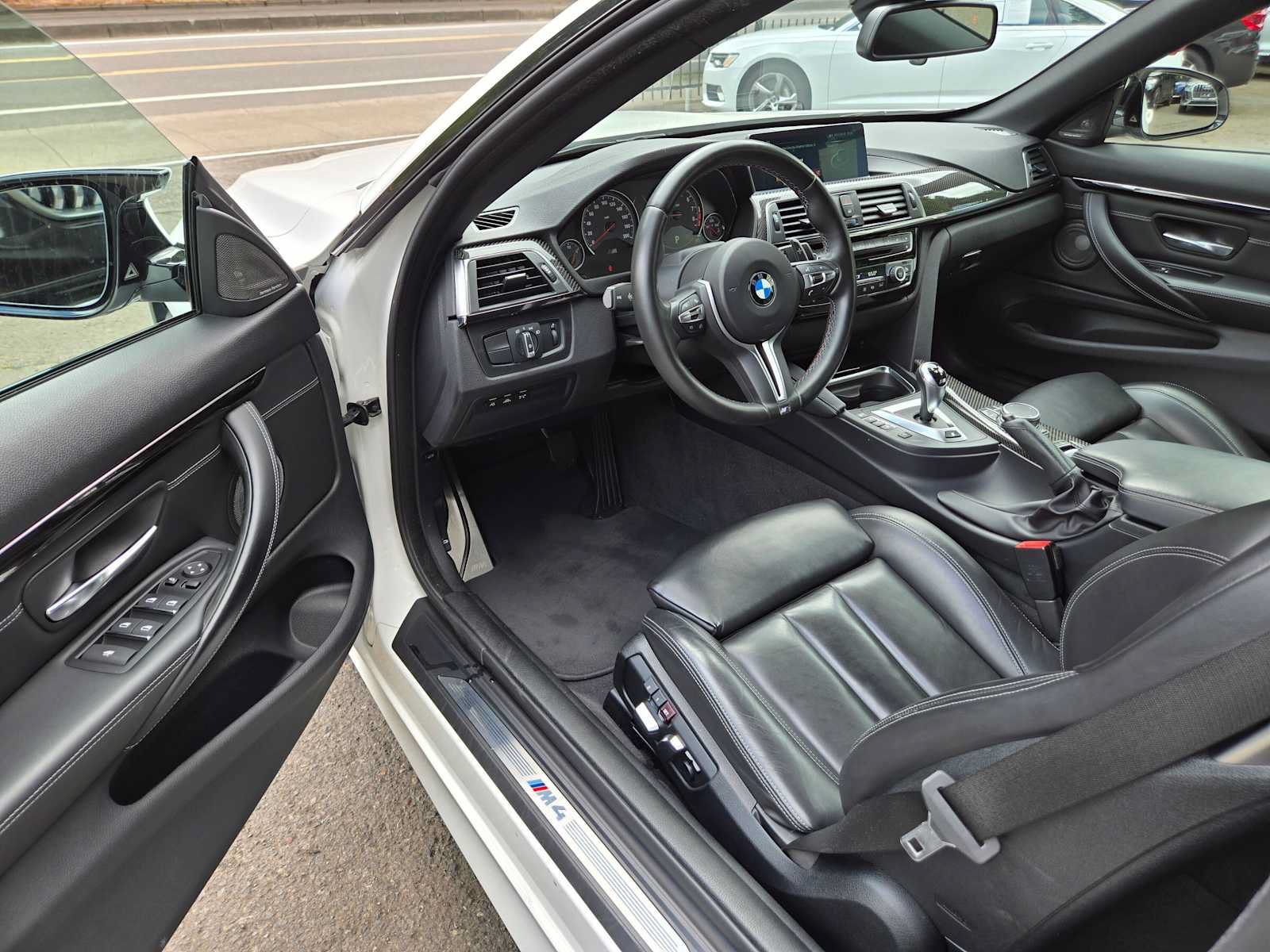 Used 2020 BMW M4 Convertible RWD image 18