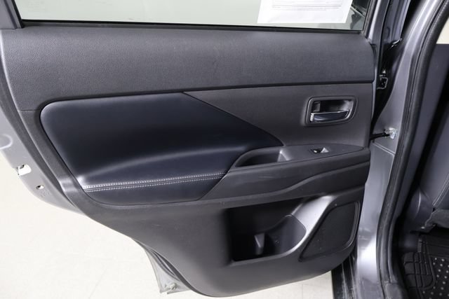 Used 2019 Mitsubishi Outlander SE FWD image 13