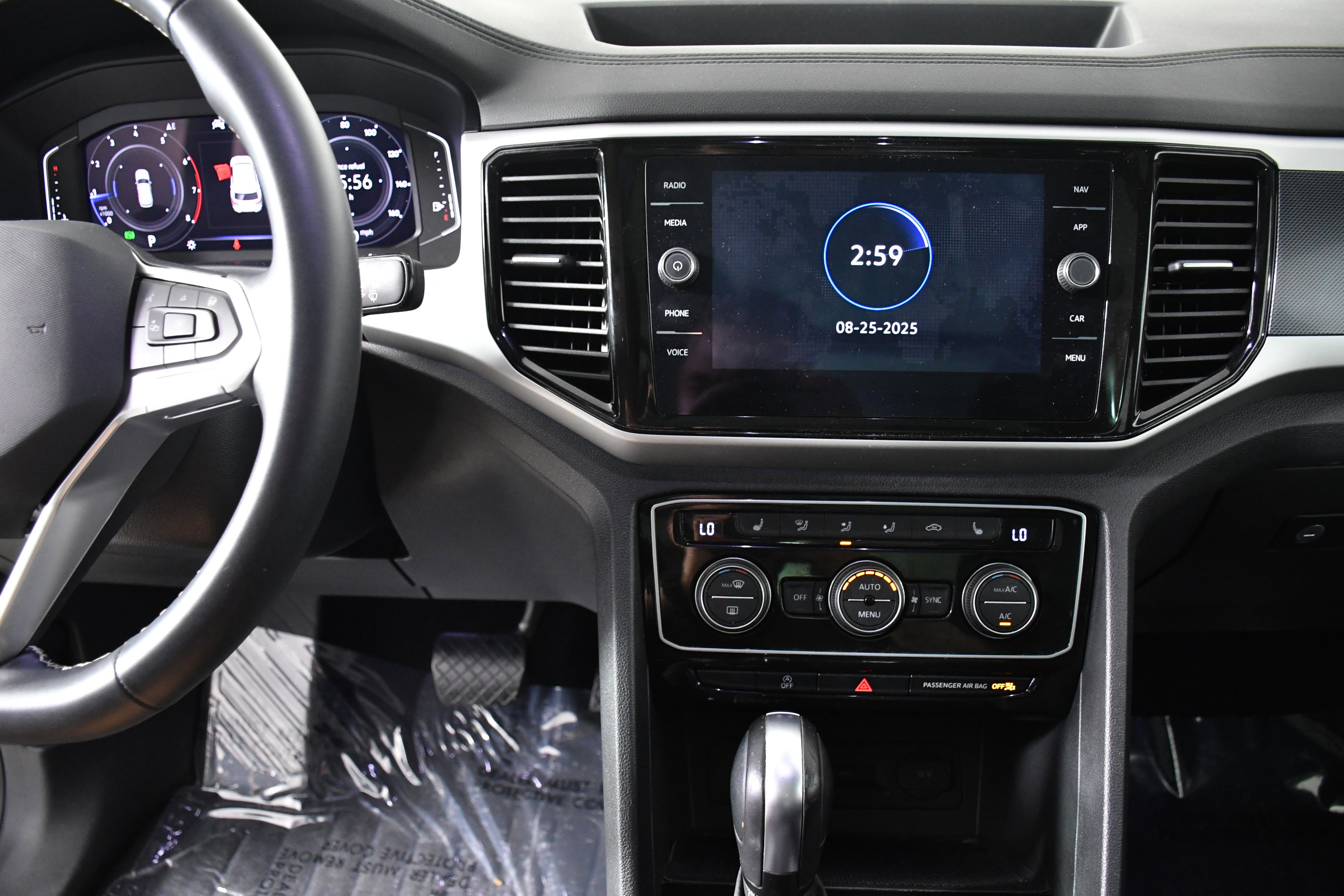 Used 2023 Volkswagen Atlas Cross Sport SEL image 14