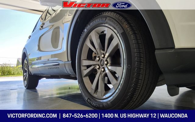 Used 2024 Ford Explorer XLT w/ Equipment Group 202A AWD/4WD image 21