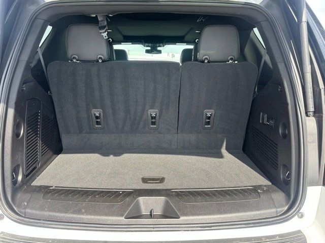 Used 2021 GMC Yukon SLT w/ SLT Premium Package image 9