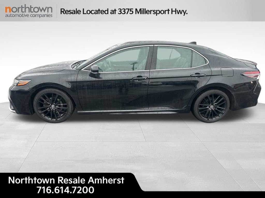 Used 2021 Toyota Camry XSE image 2