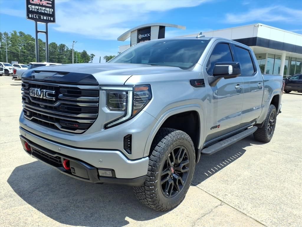 Used 2025 GMC Sierra 1500 AT4 w/ AT4 Premium Package AWD/4WD image 3