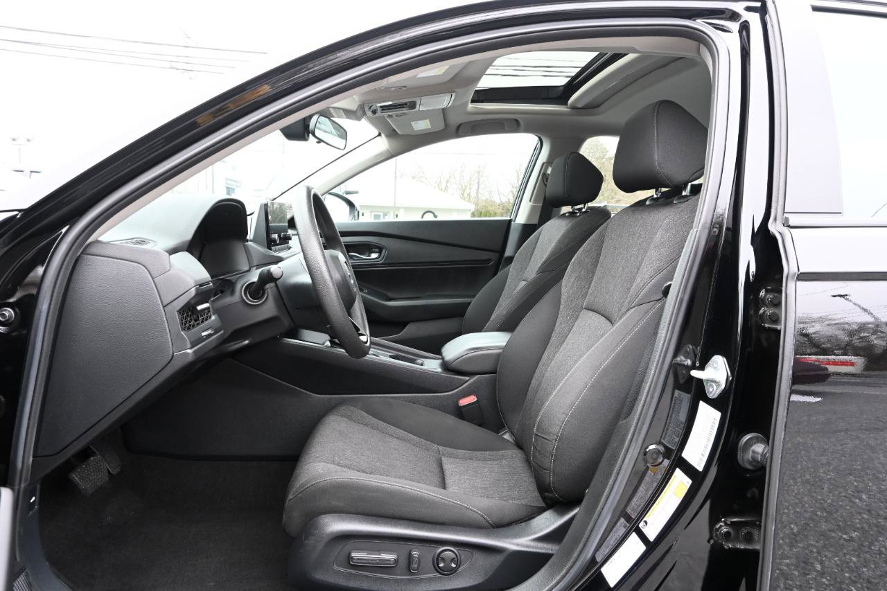Used 2023 Honda Accord EX image 2