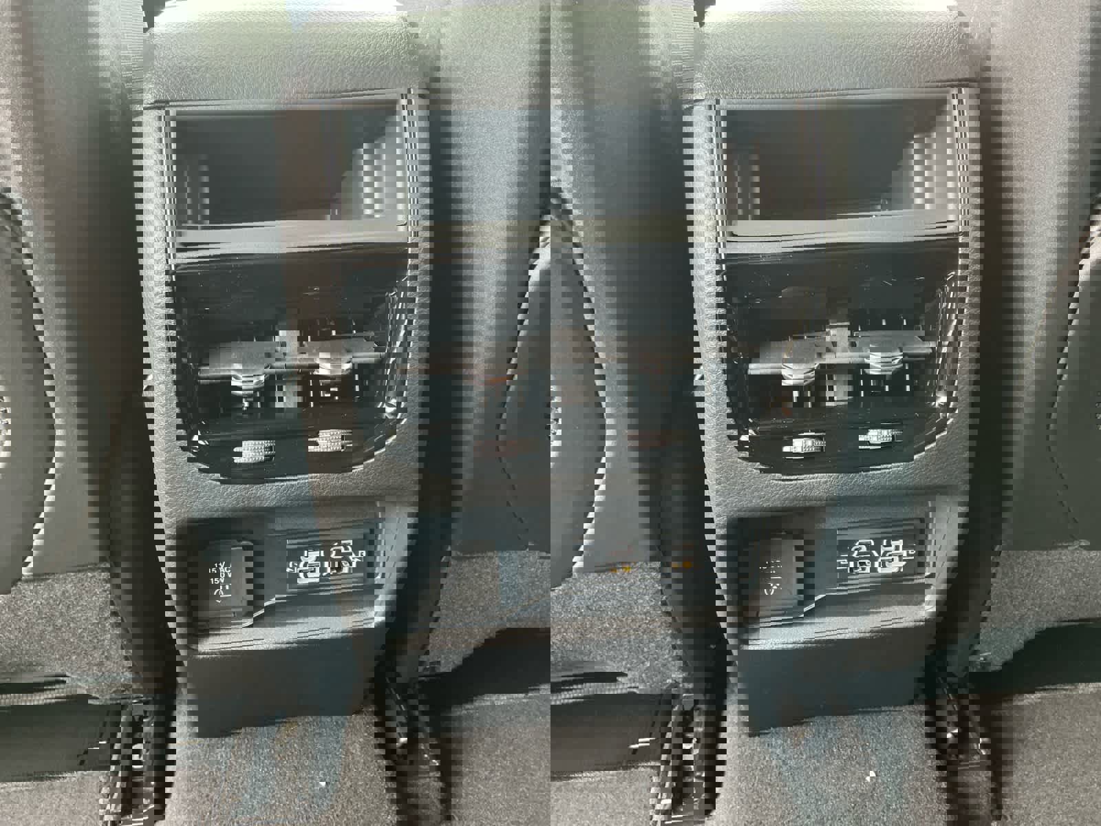 New 2025 Jeep Grand Cherokee Altitude image 28