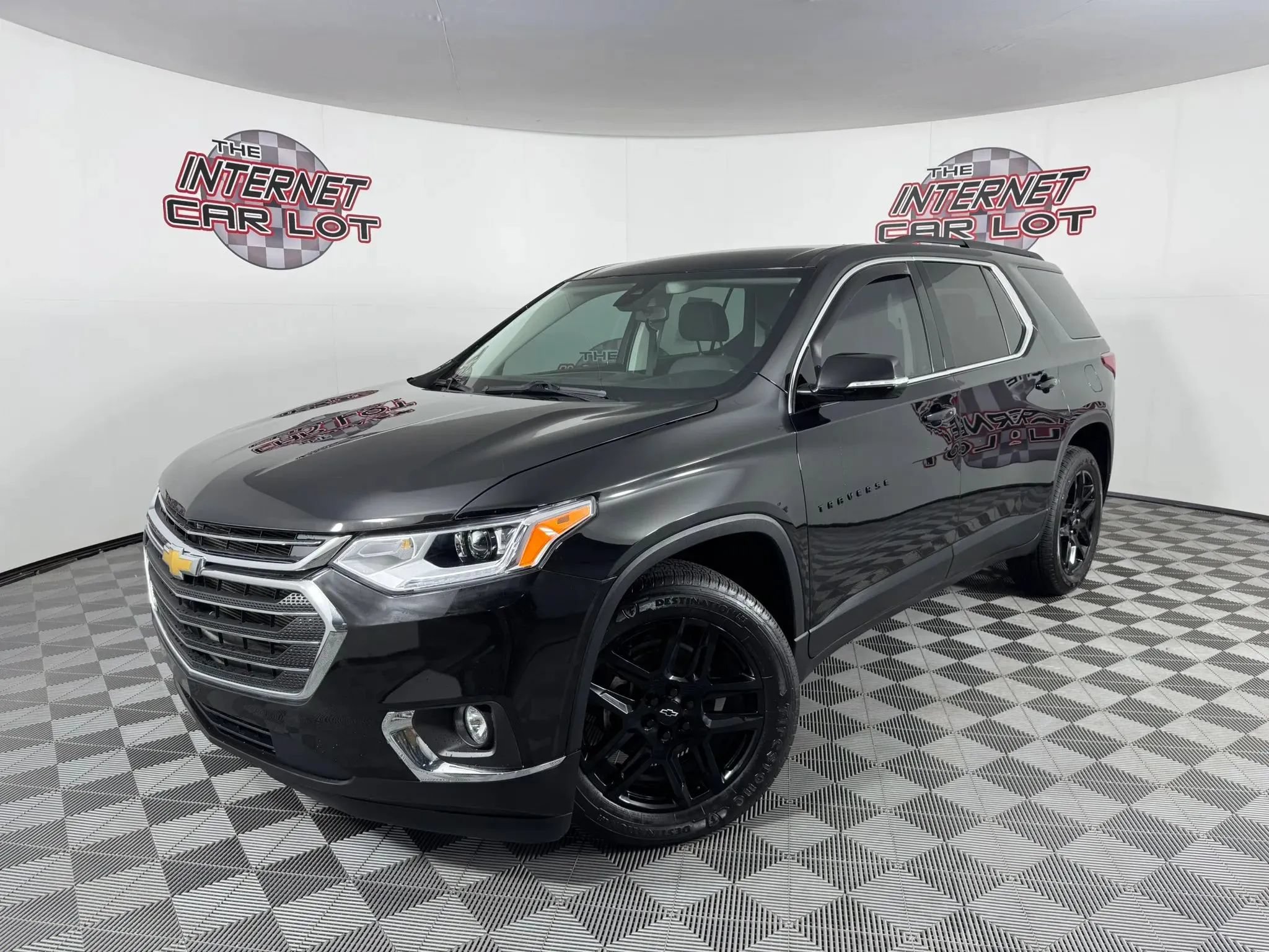 Used 2020 Chevrolet Traverse LT