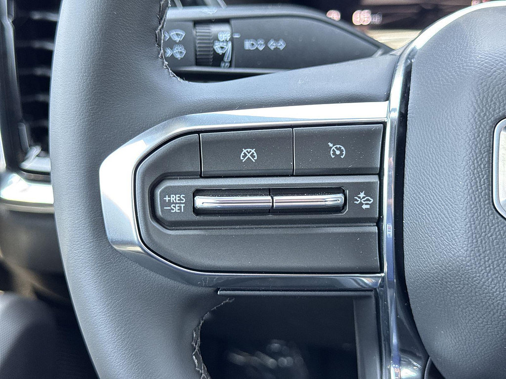 New 2026 GMC Canyon Elevation RWD image 9