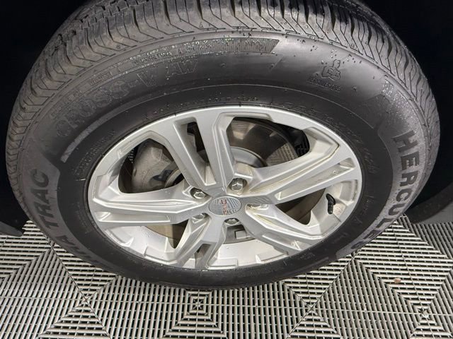 Used 2022 GMC Terrain SLE w/ Driver Convenience Package image 14