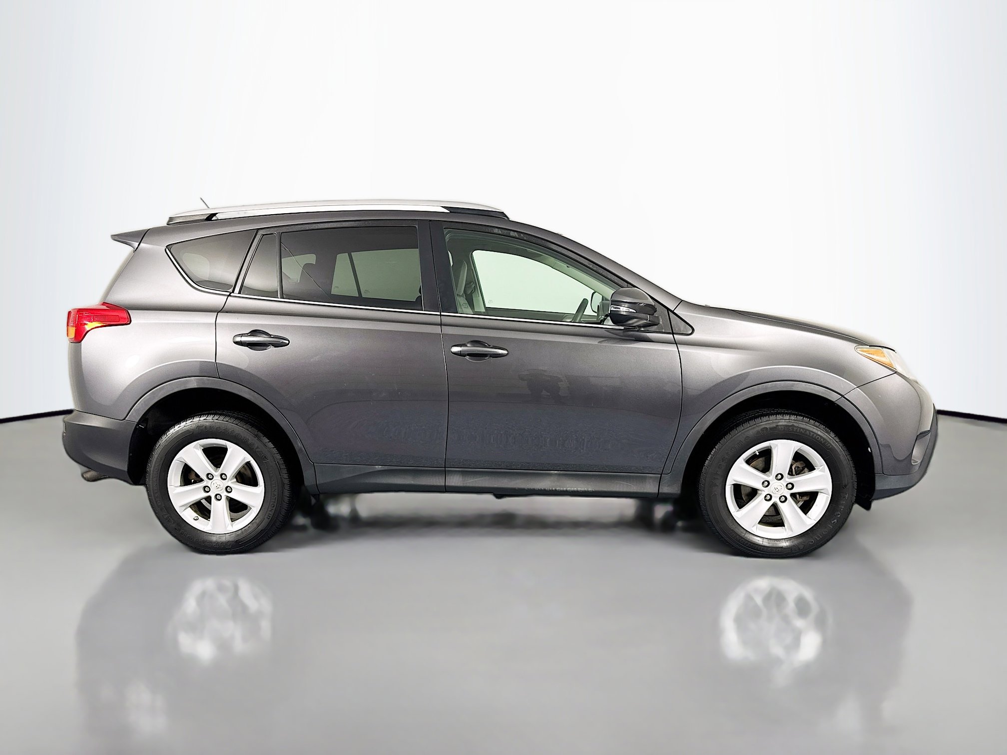 Used 2014 Toyota RAV4 XLE image 4