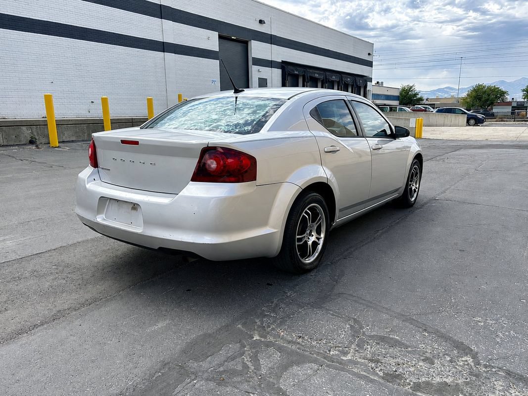 Used 2011 Dodge Avenger Express FWD image 5
