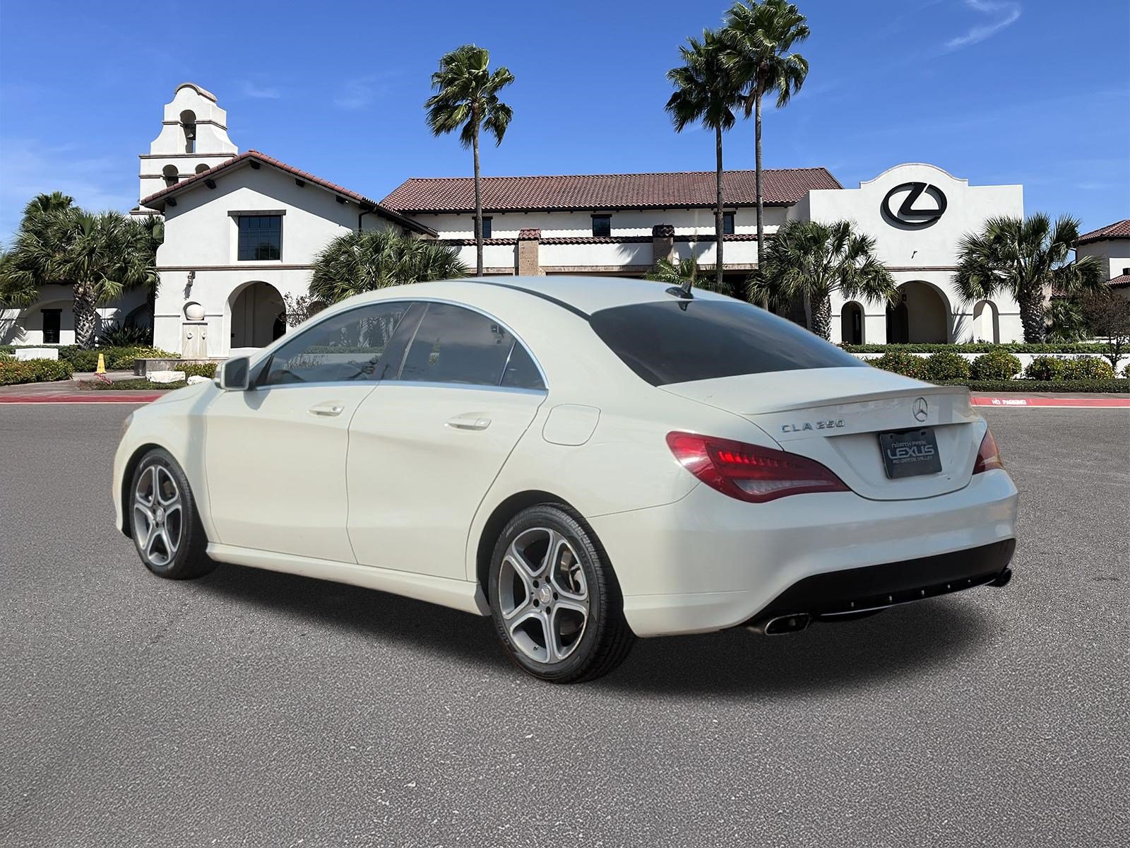 Used 2014 Mercedes-Benz CLA 250 image 4