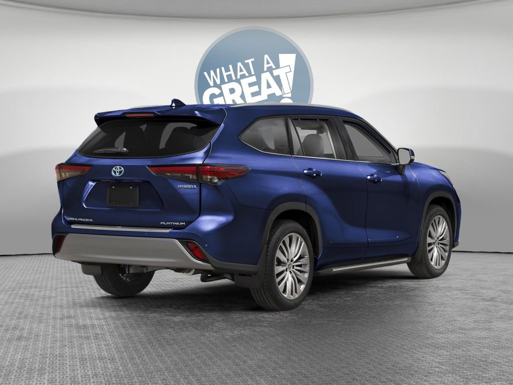 New 2026 Toyota Highlander Platinum image 2