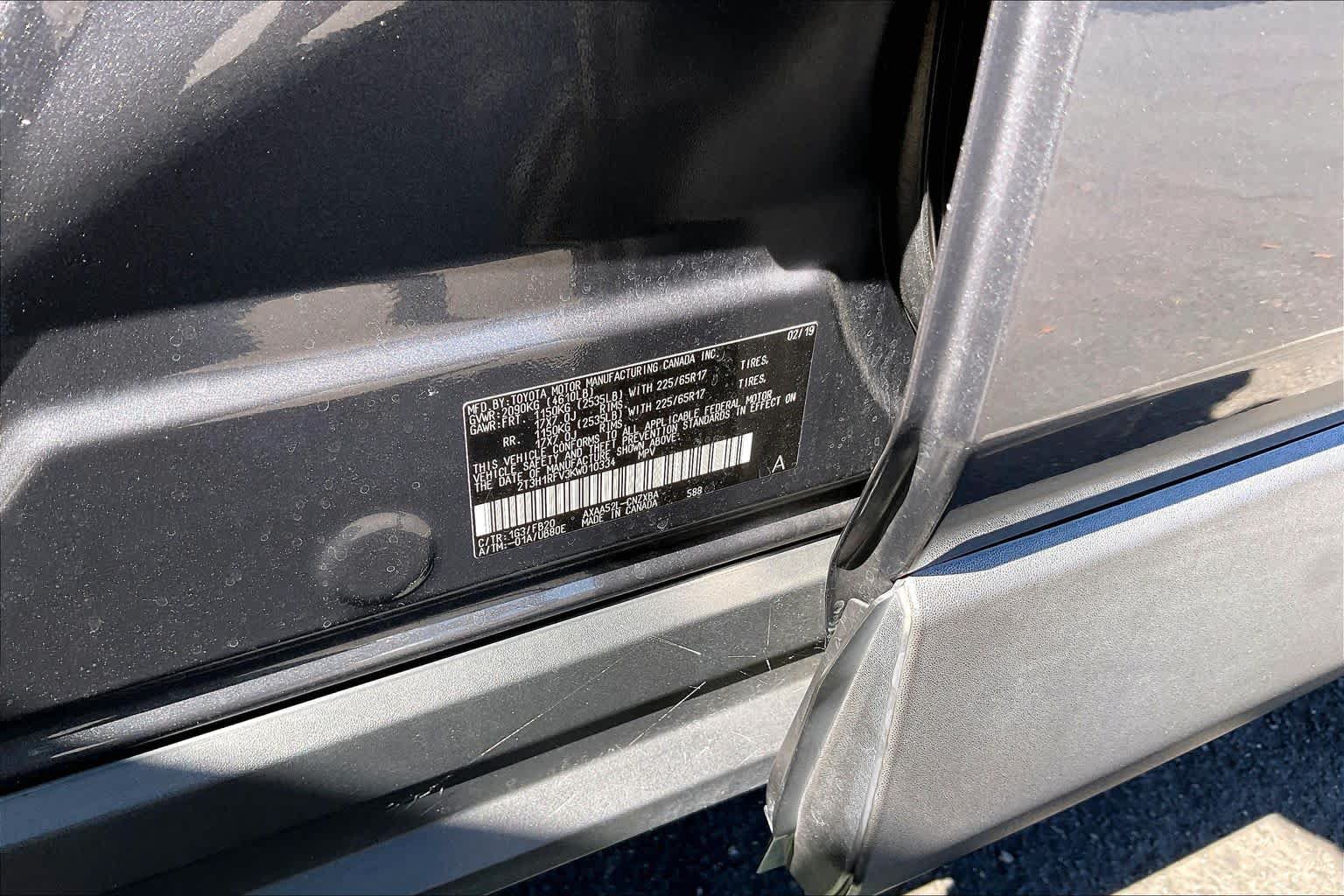 Used 2019 Toyota RAV4 LE w/ Carpet Mat Package FWD image 34
