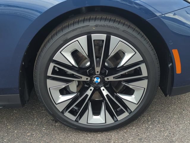Used 2026 BMW 530i w/ Premium Package RWD image 10