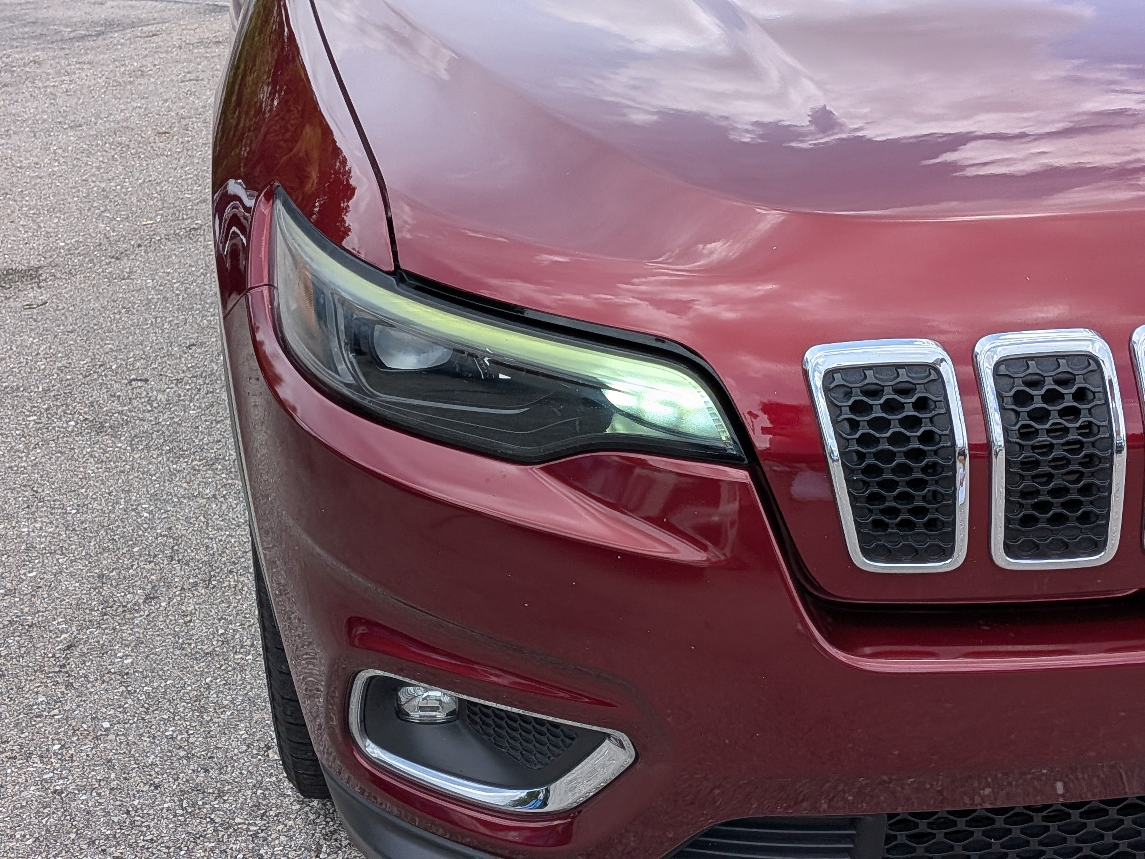 Used 2019 Jeep Cherokee Limited FWD image 10