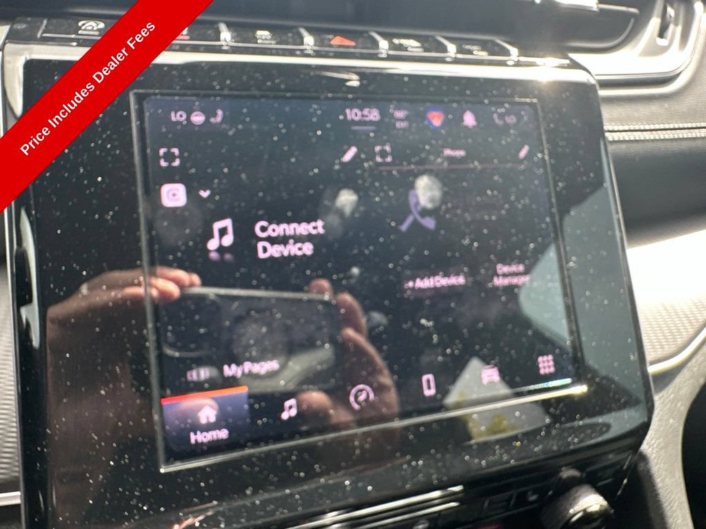 Used 2025 Jeep Grand Cherokee Altitude AWD/4WD image 10