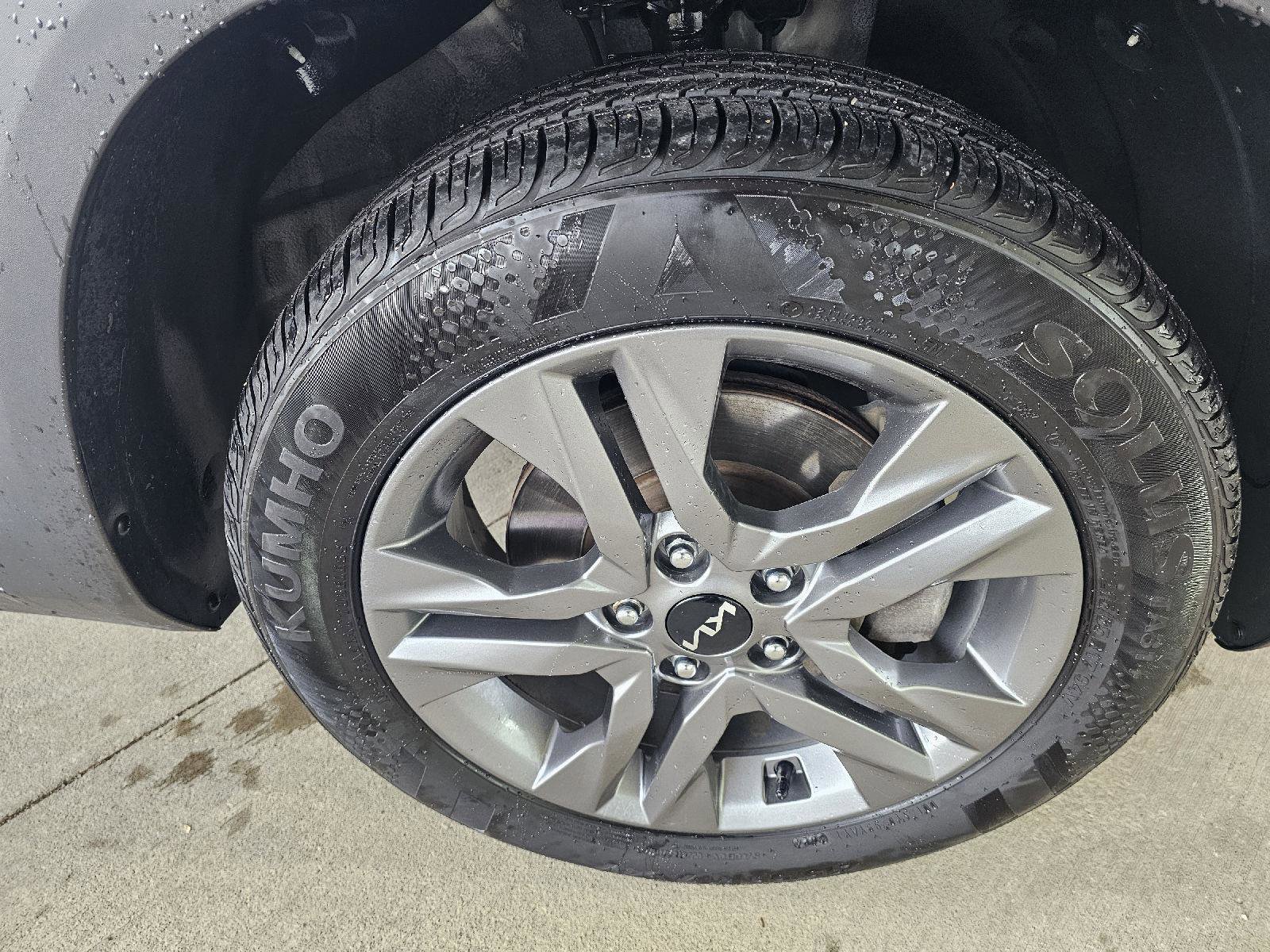 Used 2023 Kia Seltos LX image 9