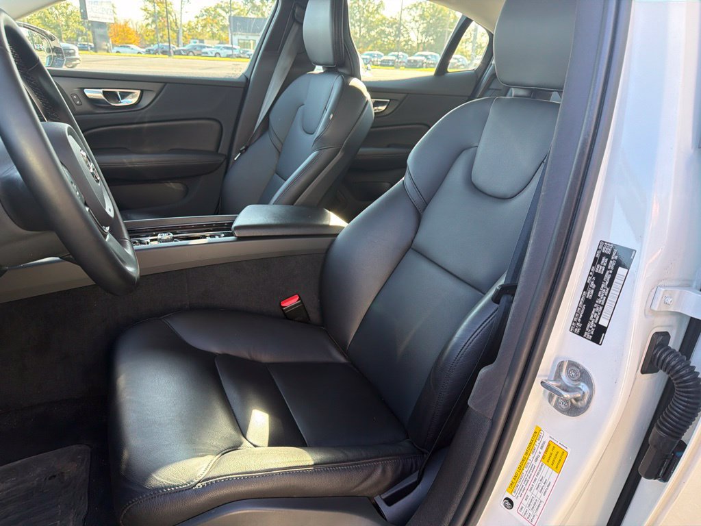 Used 2023 Volvo S60 B5 Core w/ Climate Package FWD image 11