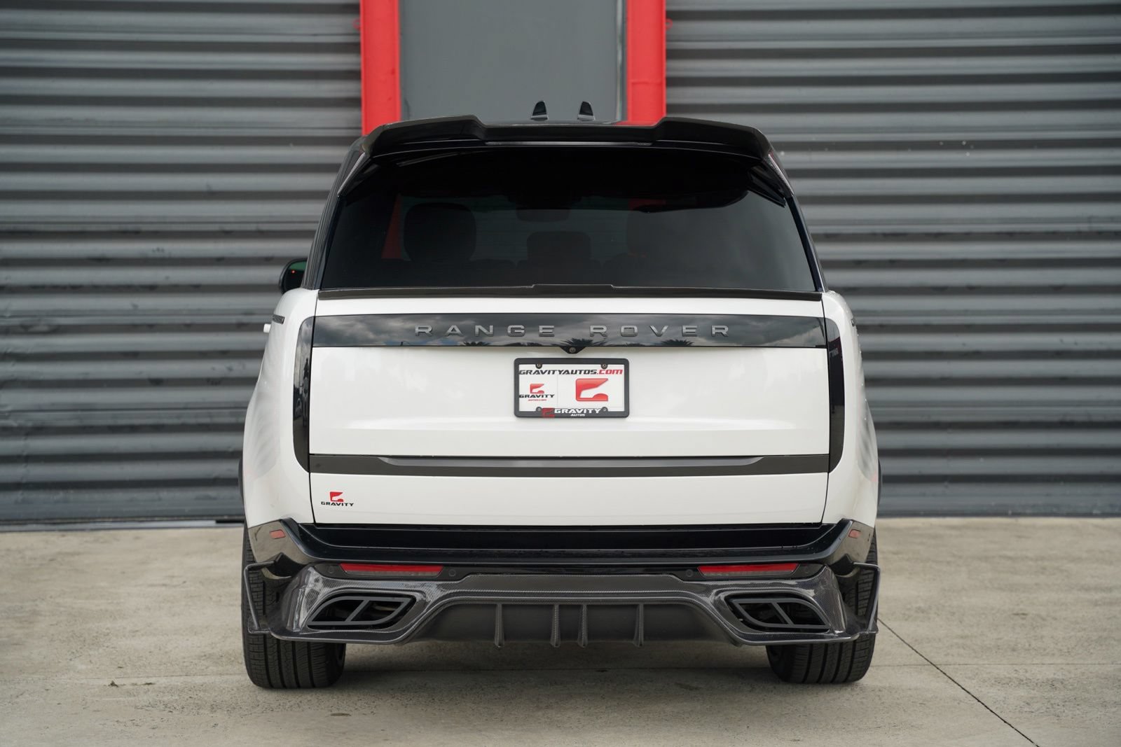 Used 2025 Land Rover Range Rover SE AWD/4WD image 12