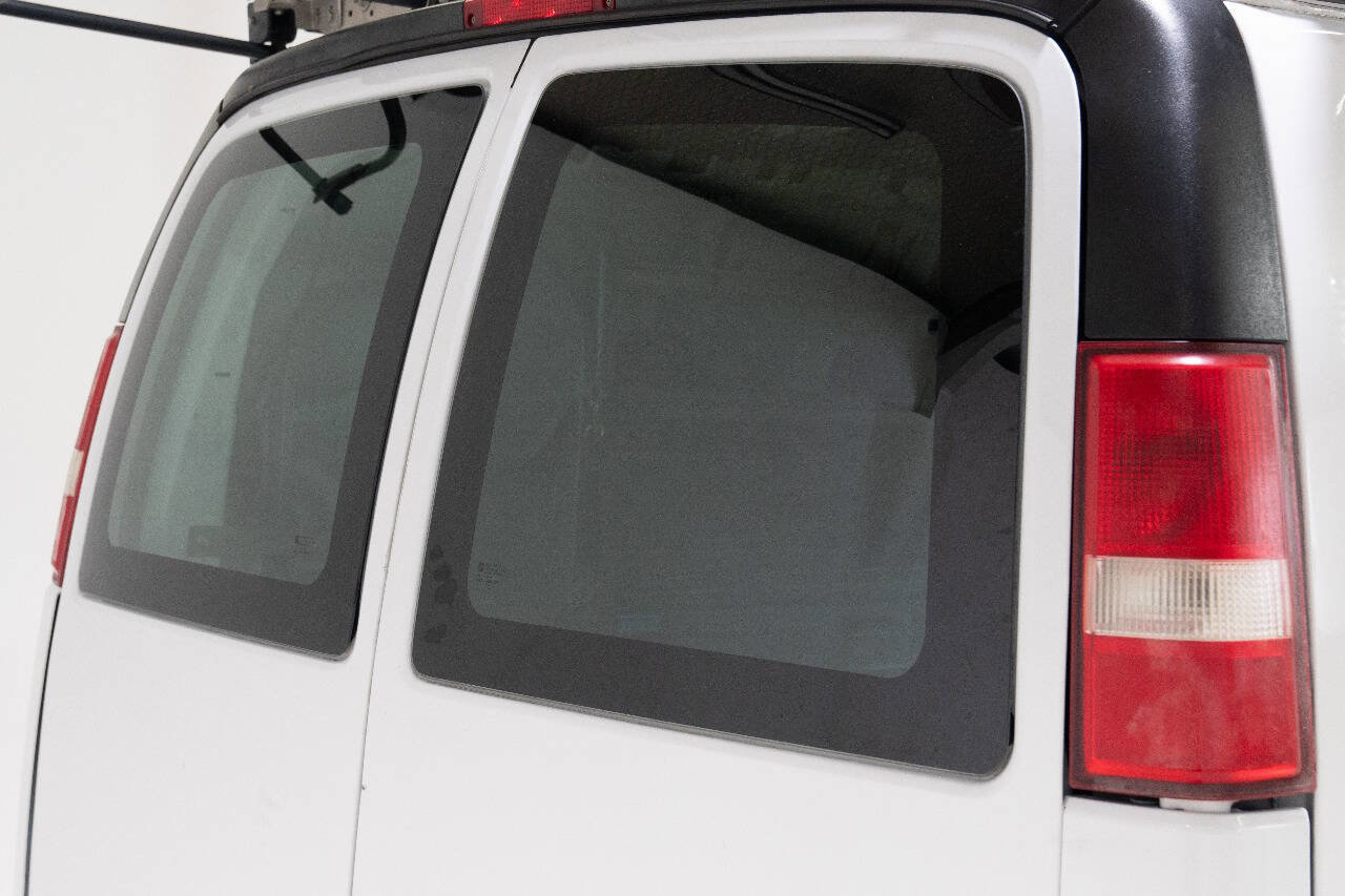 Used 2017 GMC Savana 2500 image 15