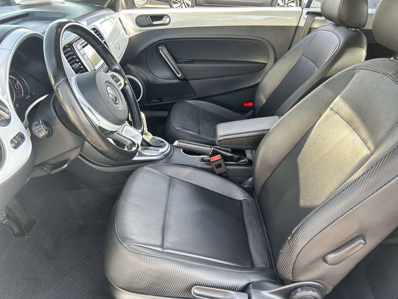 Used 2017 Volkswagen Beetle 1.8T FWD image 16