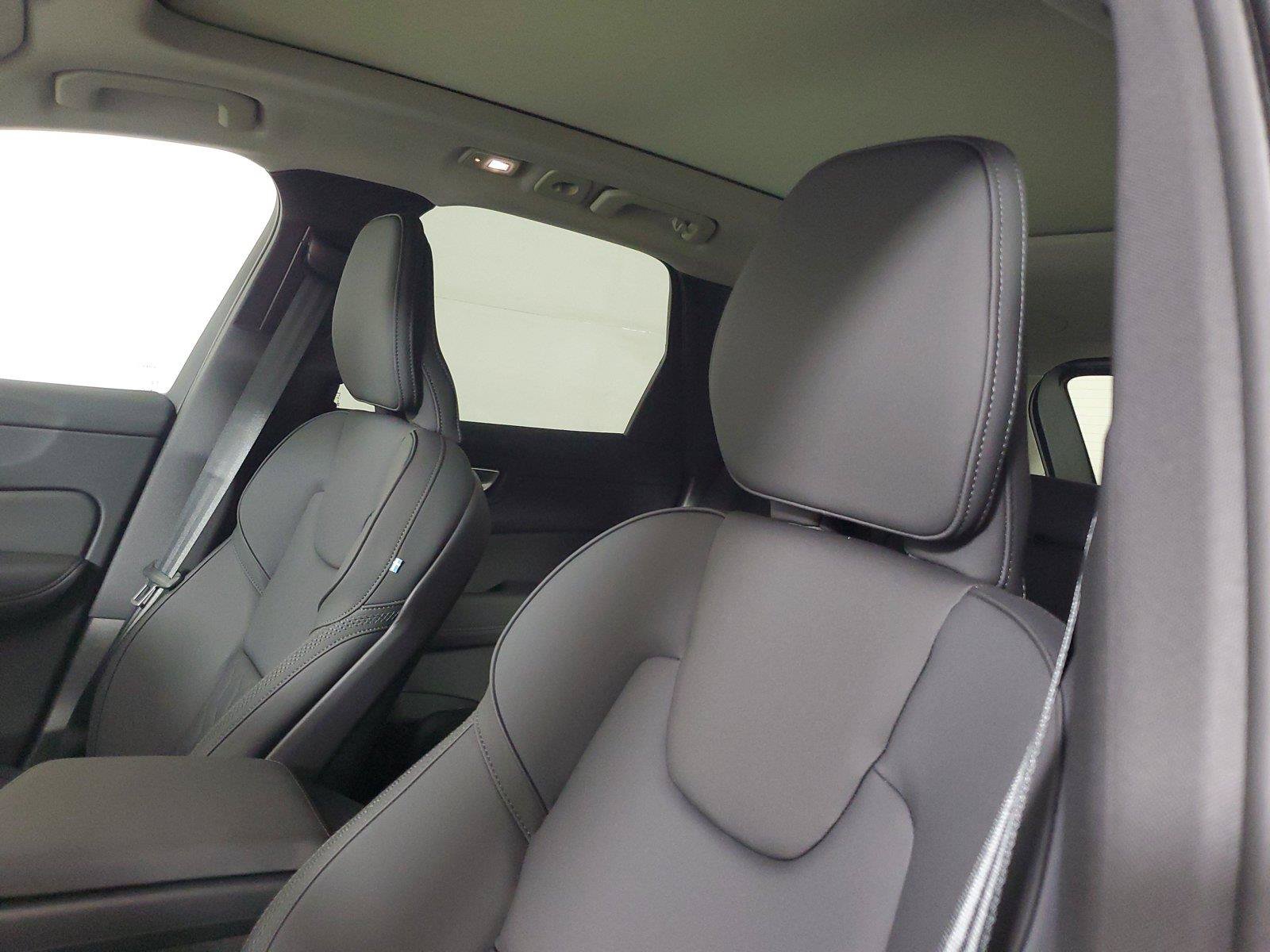 New 2026 Volvo XC60 B5 Plus w/ Climate Package AWD/4WD image 23
