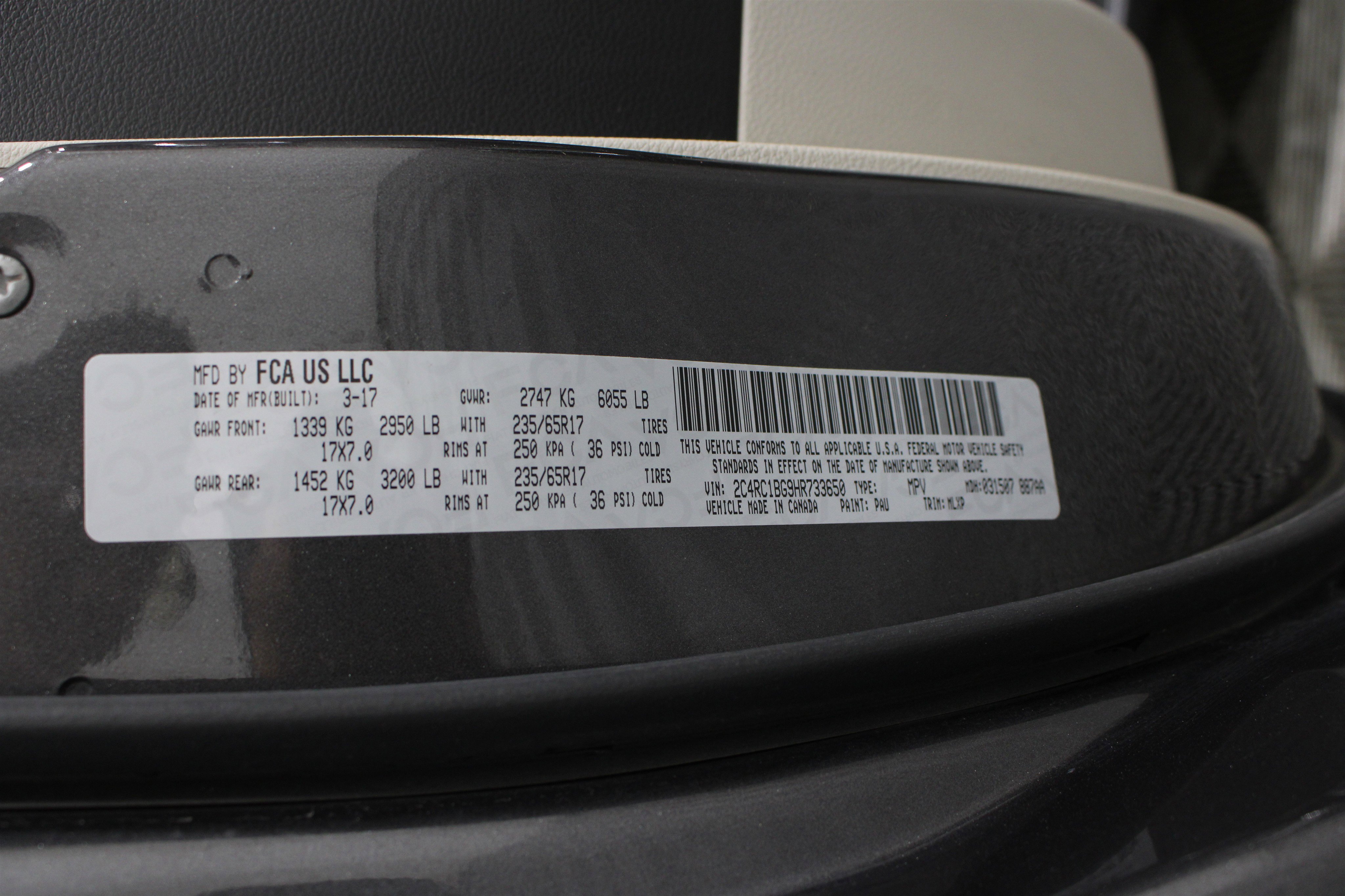 Used 2017 Chrysler Pacifica Touring-L FWD image 38