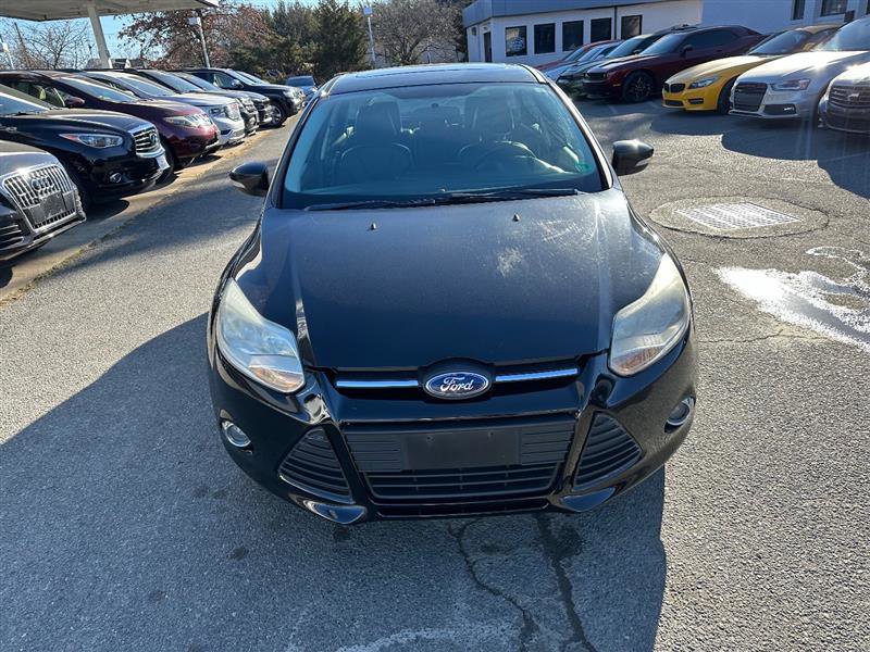 Used 2014 Ford Focus SE w/ Equipment Group 201A image 2
