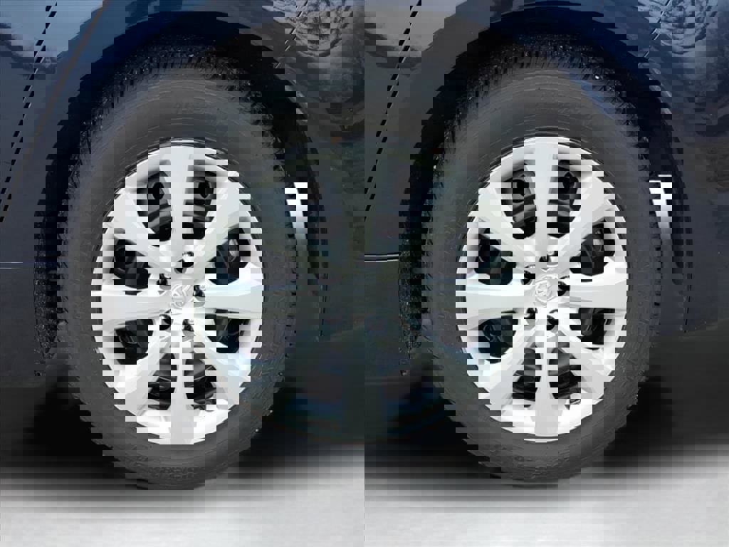 Used 2024 Toyota Corolla LE image 3