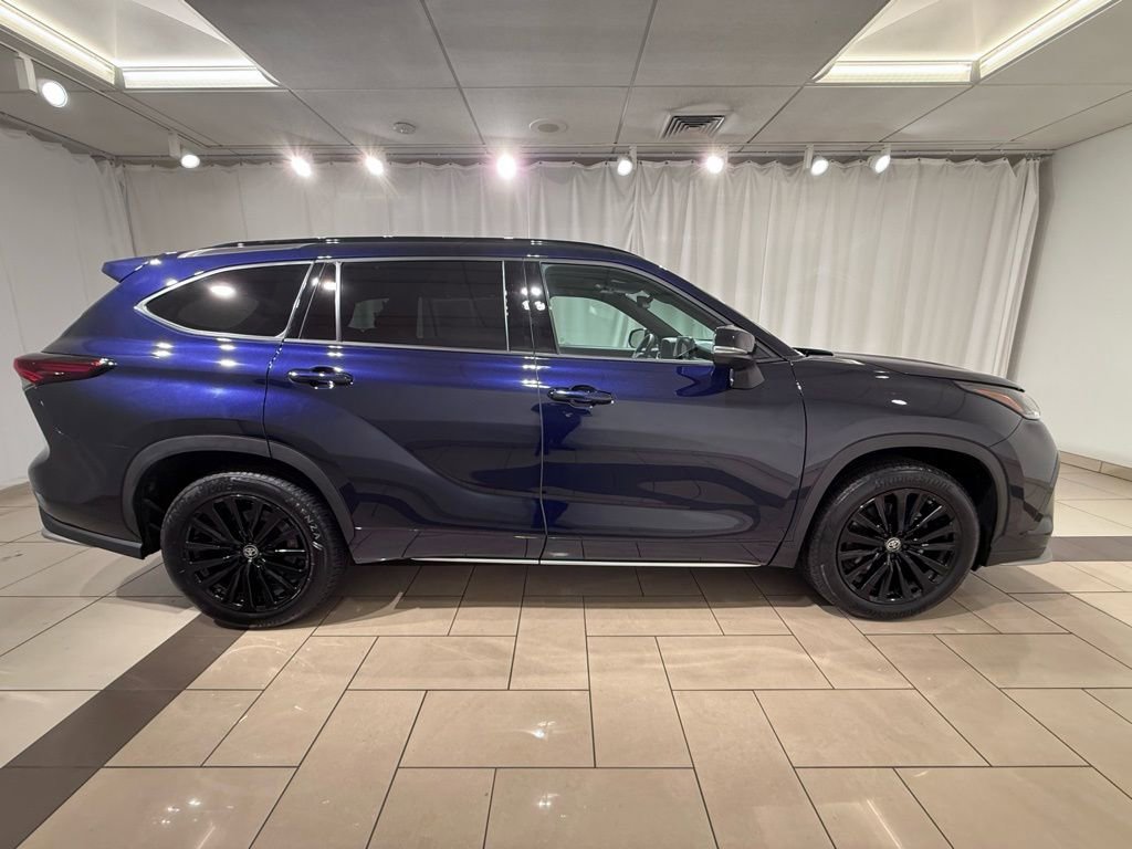 Certified 2025 Toyota Highlander XSE image 6