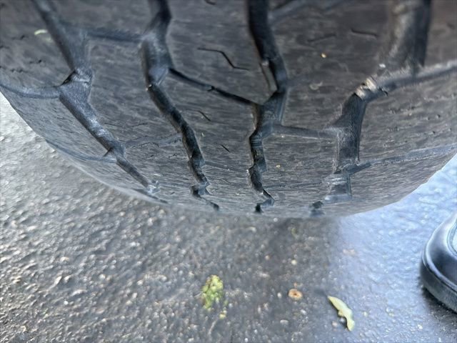 Used 2016 Toyota Sequoia SR5 AWD/4WD image 3