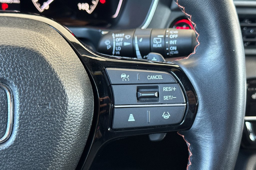 Certified 2024 Honda Pilot Sport image 30