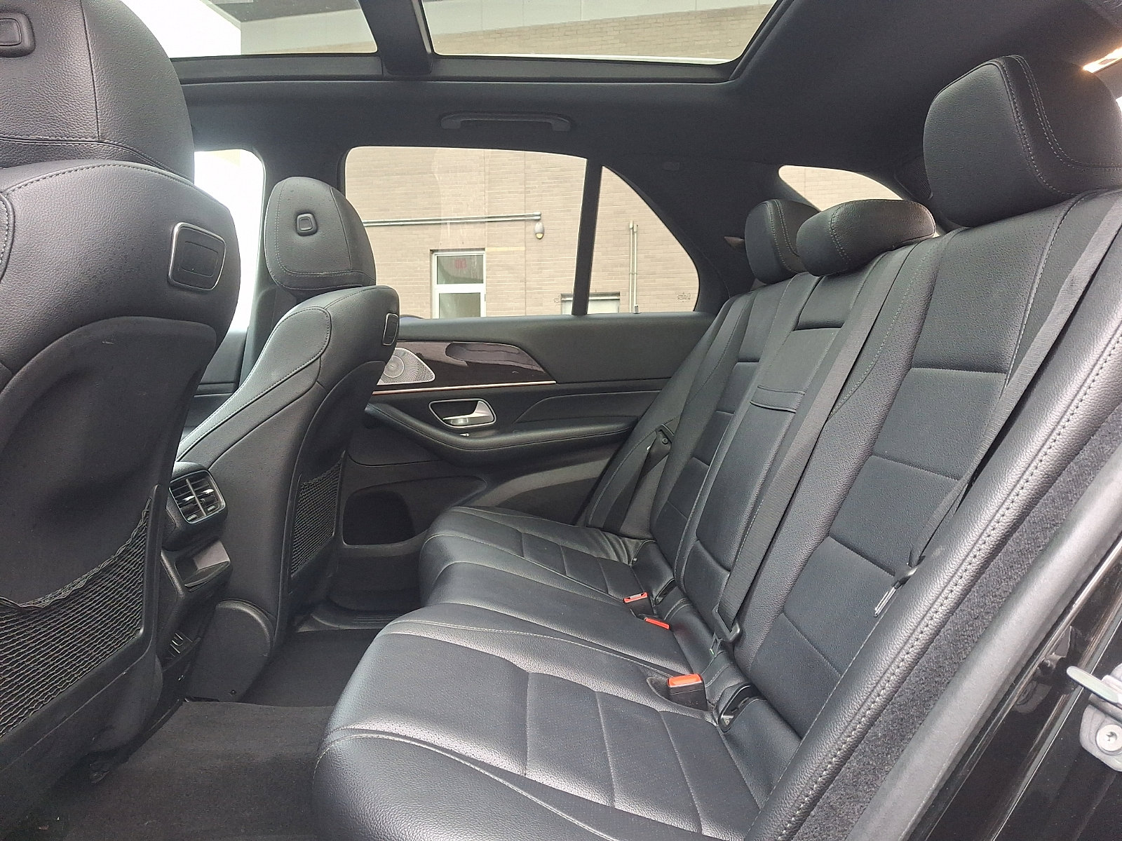 Used 2020 Mercedes-Benz GLE 350 w/ Premium Package image 17