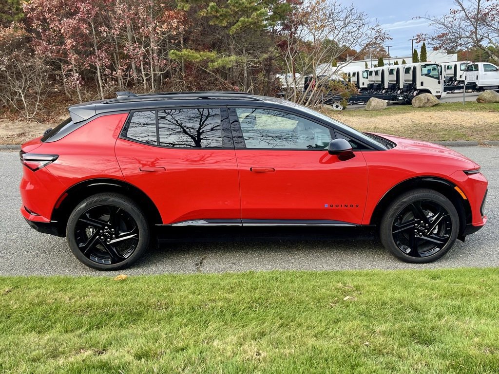 New 2026 Chevrolet Equinox EV RS image 7