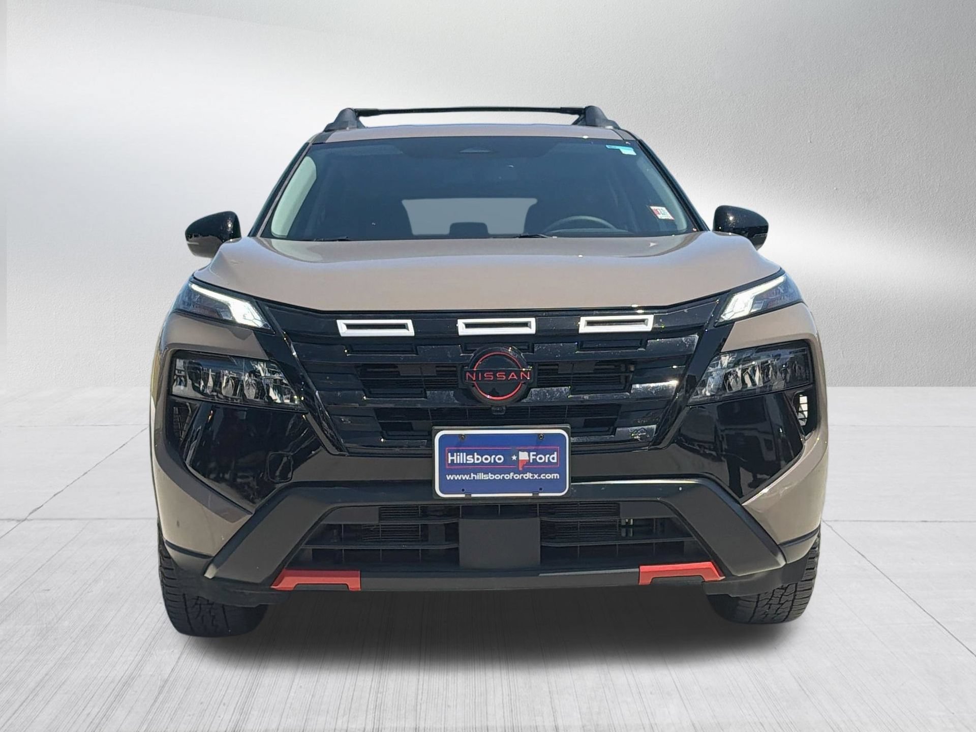 Used 2026 Nissan Rogue SV w/ Rock Creek Premium Package AWD/4WD image 2