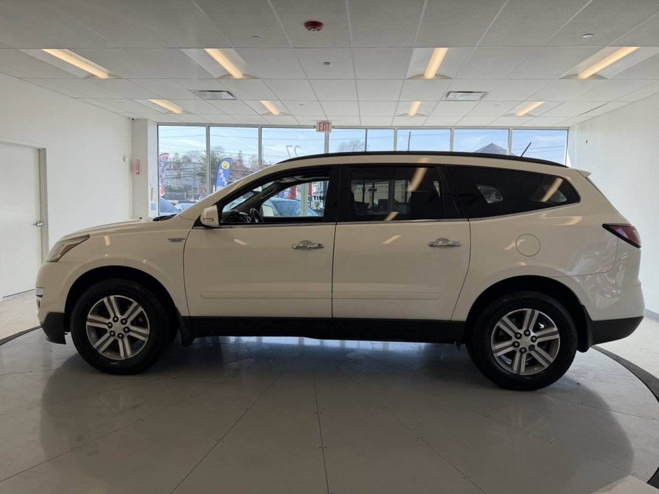Used 2015 Chevrolet Traverse LT image 57